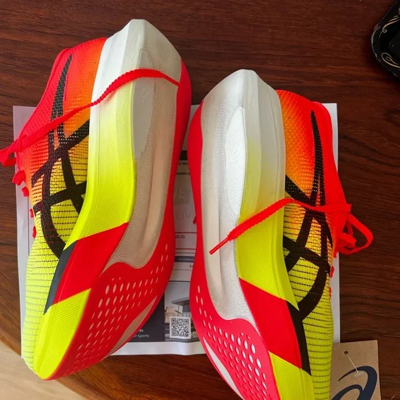 ASICS Metaspeed Sky Paris - Picture 2 of 8